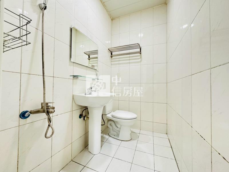 我愛龍邦三房平車房屋室內格局與周邊環境