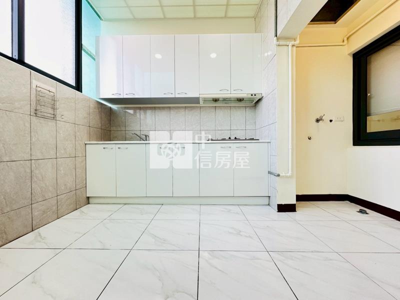 我愛龍邦三房平車房屋室內格局與周邊環境