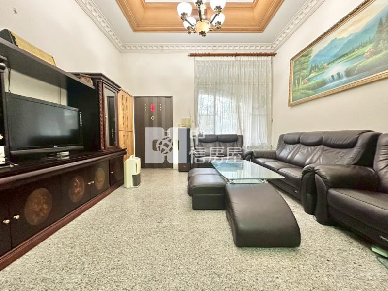 龍潭近市區漂亮景觀美別墅房屋室內格局與周邊環境