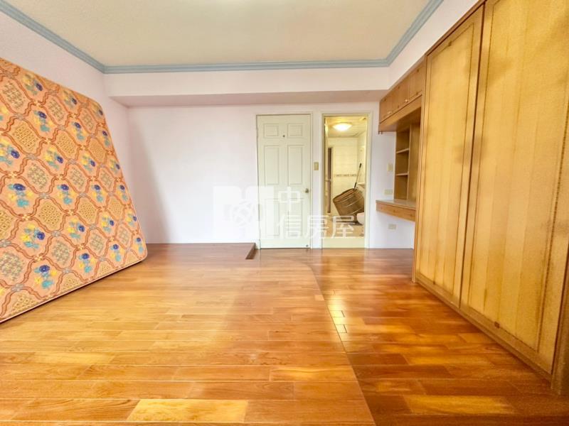 龍潭近市區漂亮景觀美別墅房屋室內格局與周邊環境