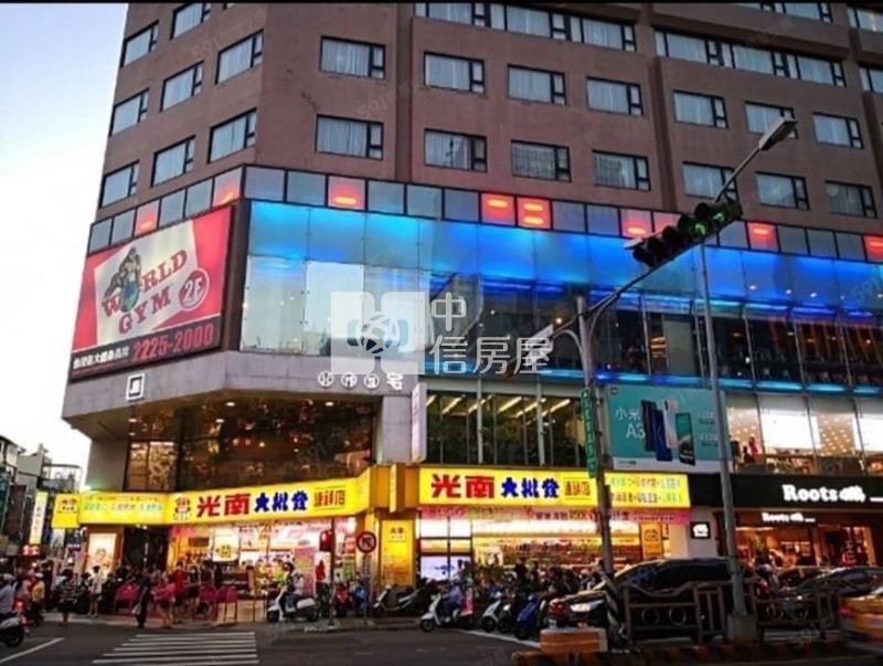 一中街熱鬧滿租透店(專任)房屋室內格局與周邊環境