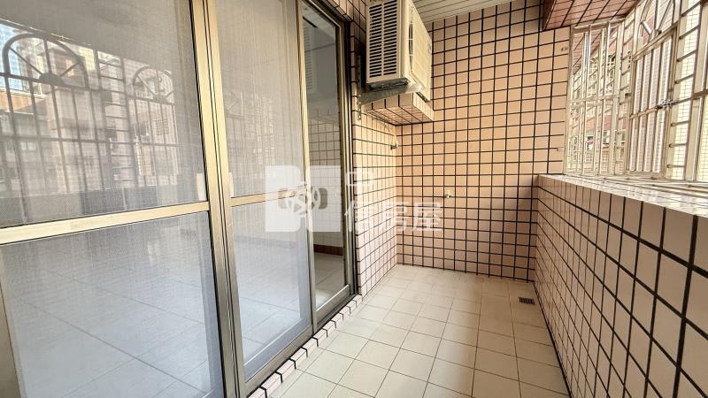 南區興大商圈大東家華園三房+車位房屋室內格局與周邊環境