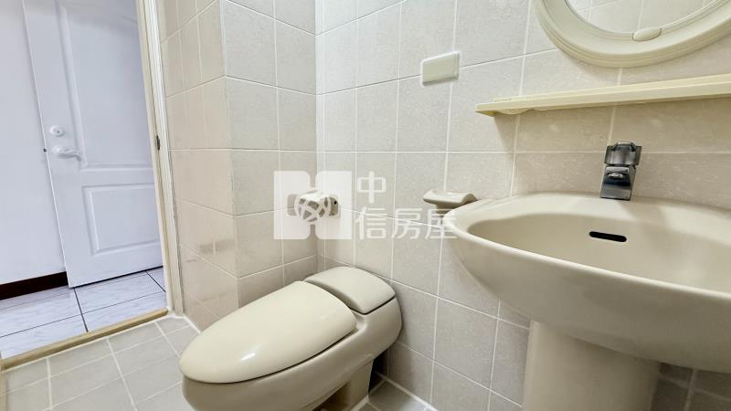 南區興大商圈大東家華園三房+車位房屋室內格局與周邊環境