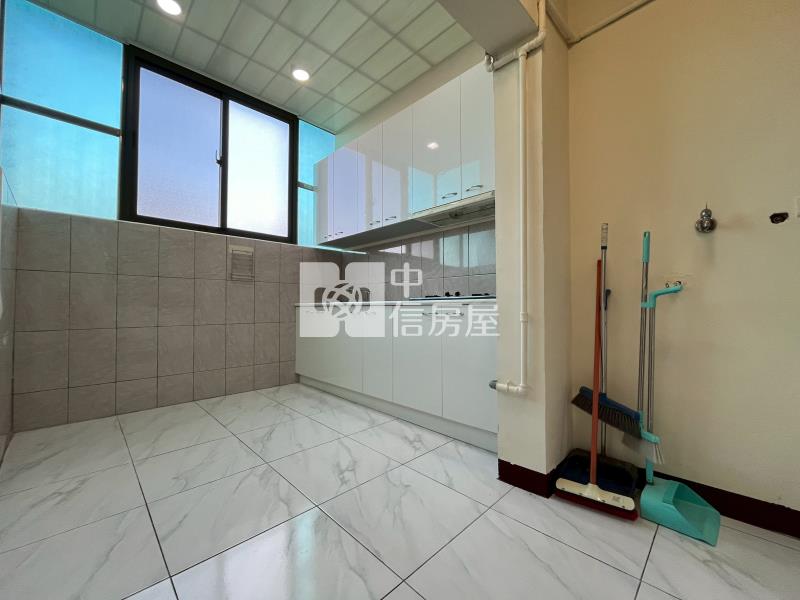 四維捷運站｜我愛龍邦大三房平車房屋室內格局與周邊環境