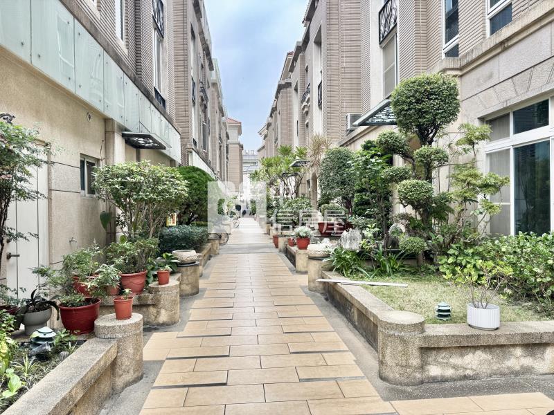 七期震後惠文學區6房雙車豪墅房屋室內格局與周邊環境