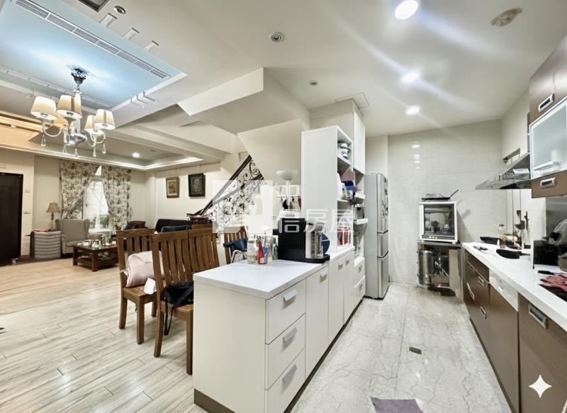 七期震後惠文學區6房雙車豪墅房屋室內格局與周邊環境