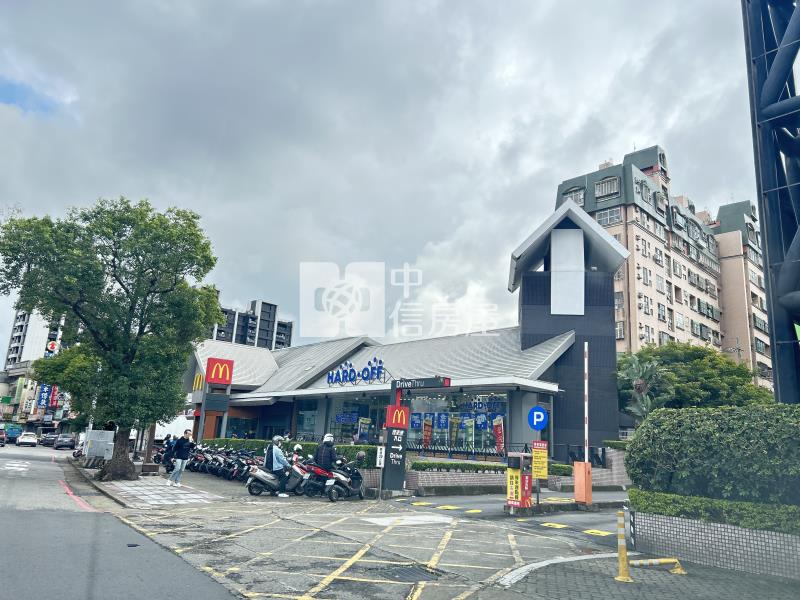 楊梅三面臨路美丙建房屋室內格局與周邊環境