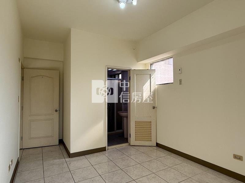 【醫生最愛】正中國醫商圈｜高樓層景觀邊間｜稀有3房大空間房屋室內格局與周邊環境