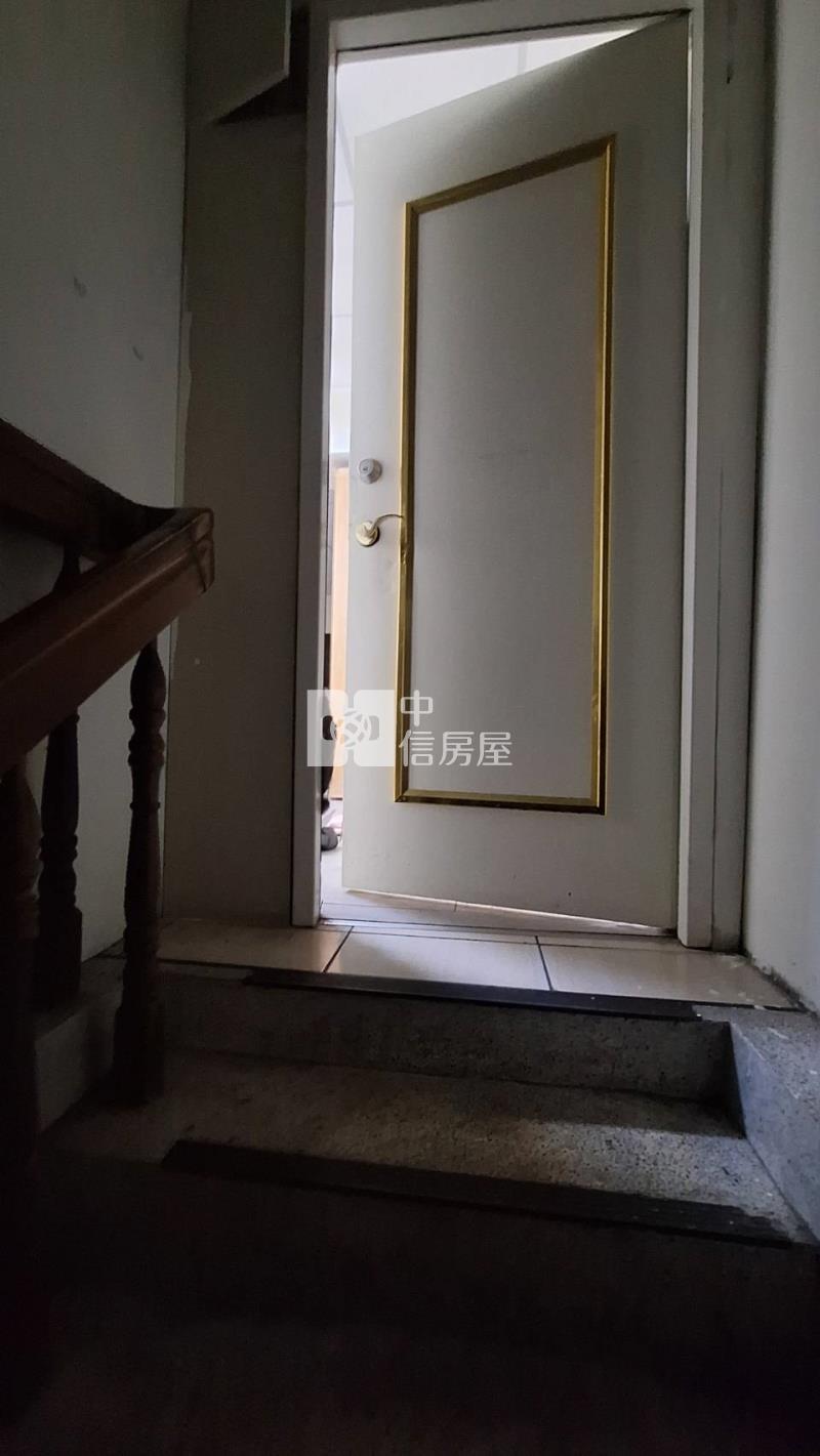 3S07夢大樓台中大樓1+2F店面房屋室內格局與周邊環境