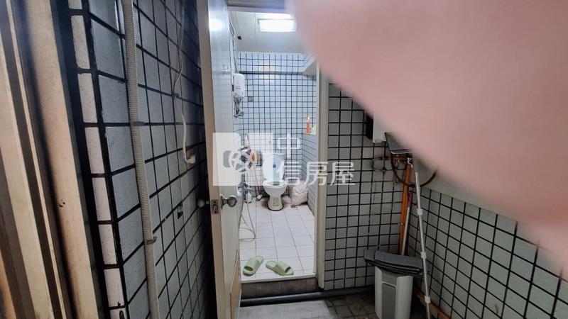 3S07夢大樓台中大樓1+2F店面房屋室內格局與周邊環境