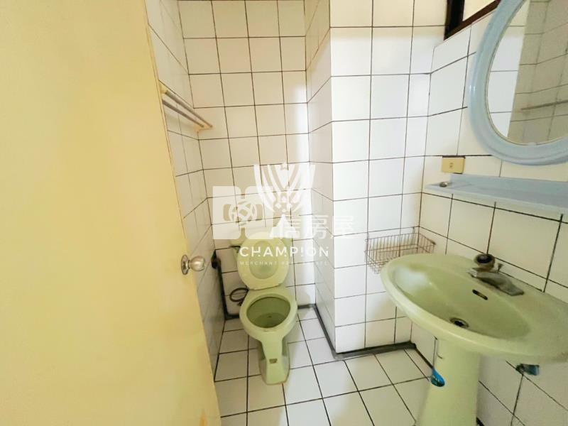 【冠軍】安樂區庭院一樓三房房屋室內格局與周邊環境