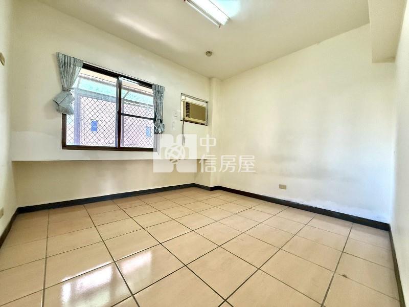 逢甲公園三房車位房屋室內格局與周邊環境