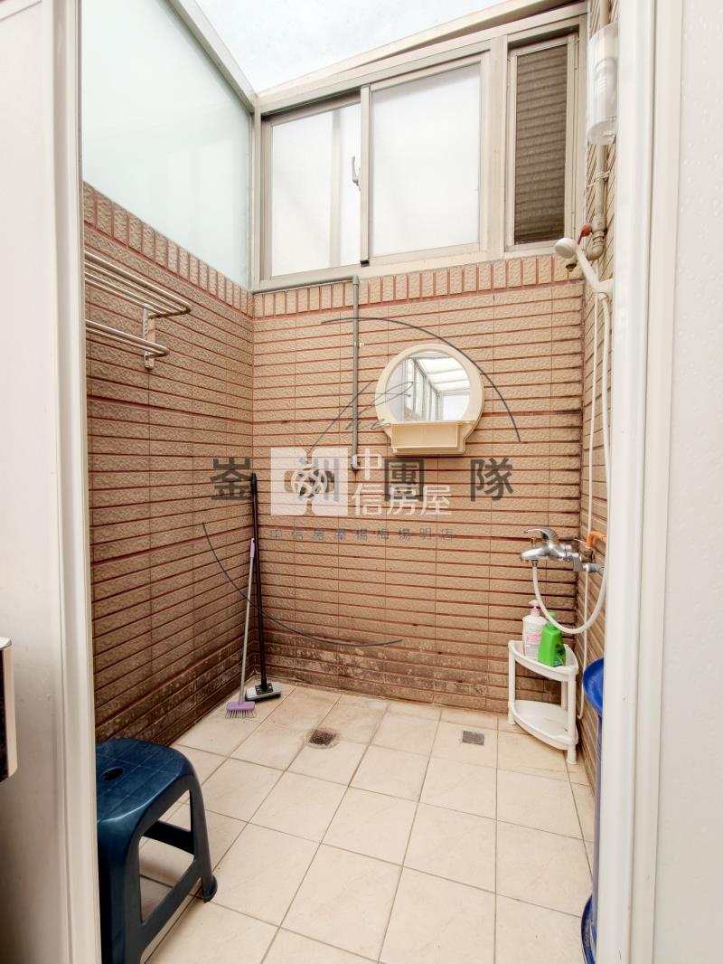 楊梅市區超值雙店面房屋室內格局與周邊環境