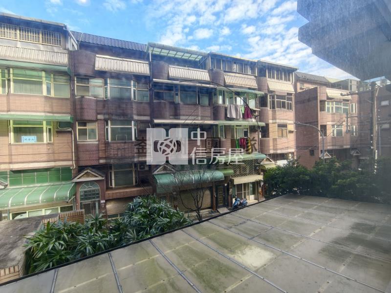 楊梅市區超值雙店面房屋室內格局與周邊環境