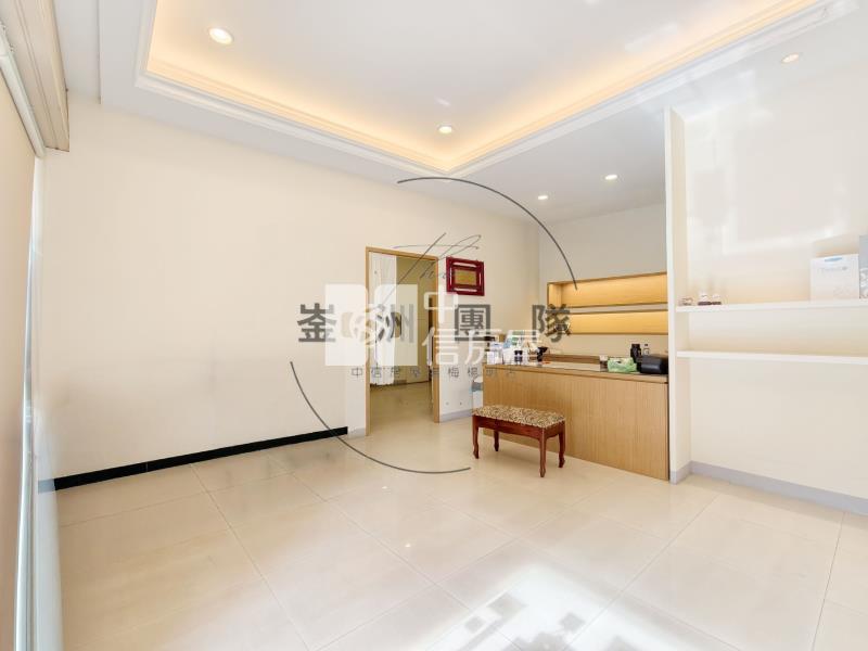 楊梅市區超值雙店面房屋室內格局與周邊環境