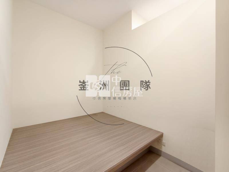 楊梅市區超值雙店面房屋室內格局與周邊環境