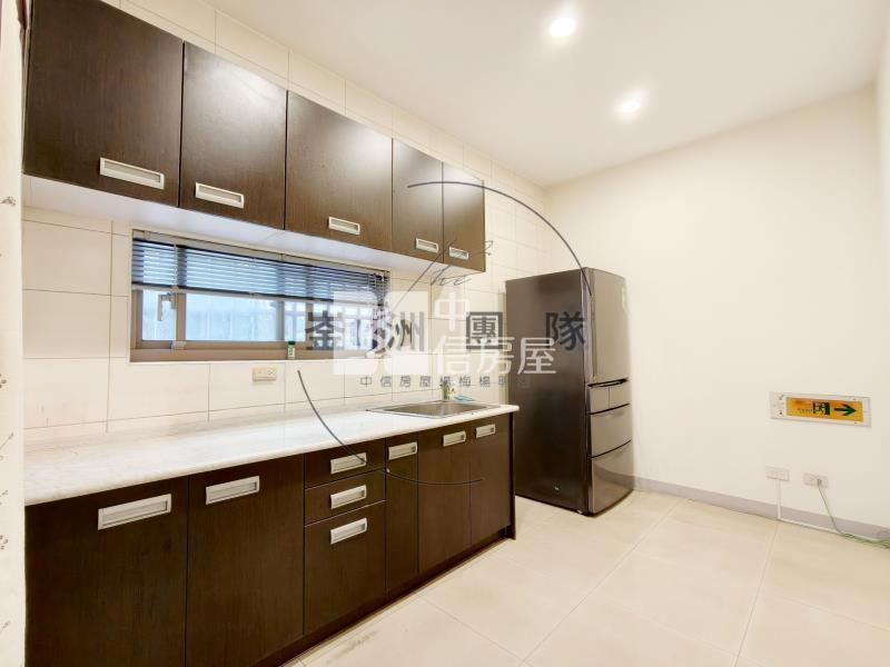 楊梅市區超值雙店面房屋室內格局與周邊環境