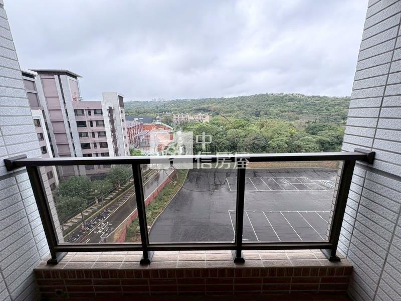 全新宜誠阿麗拉景觀3+1房車房屋室內格局與周邊環境