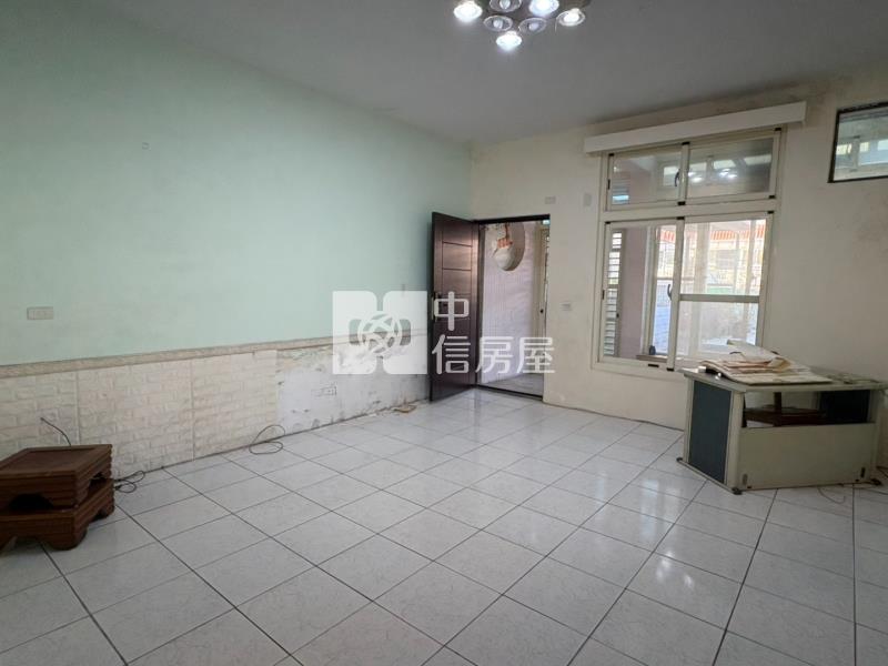 龍潭科學園區｜城市花園｜大地坪車庫別墅房屋室內格局與周邊環境