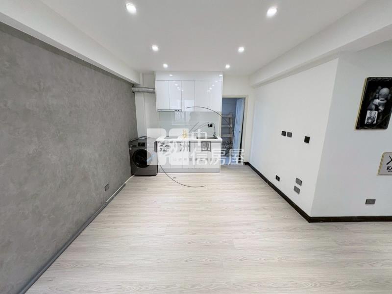 霄裡湖畔整新電梯套房房屋室內格局與周邊環境