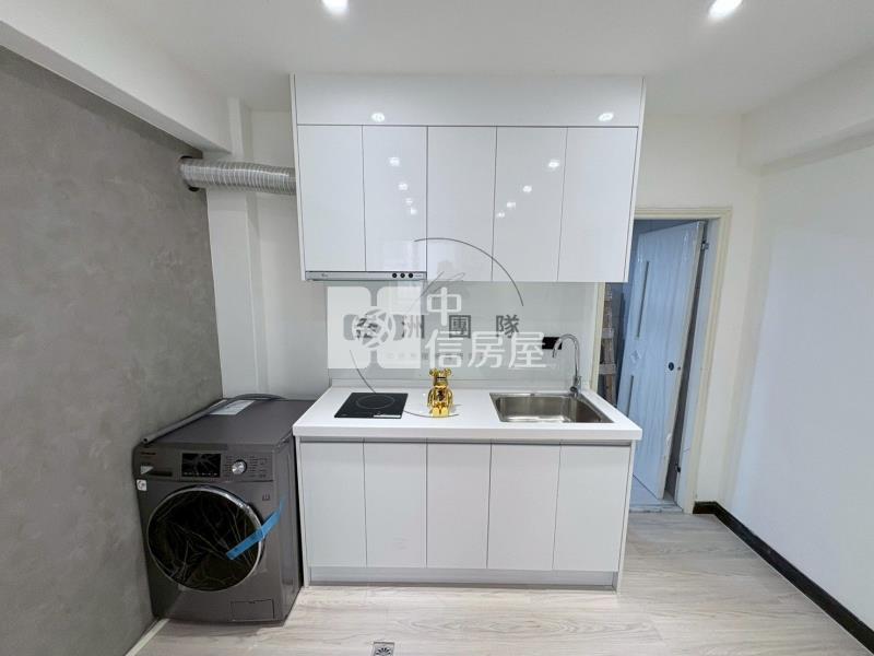 霄裡湖畔整新電梯套房房屋室內格局與周邊環境