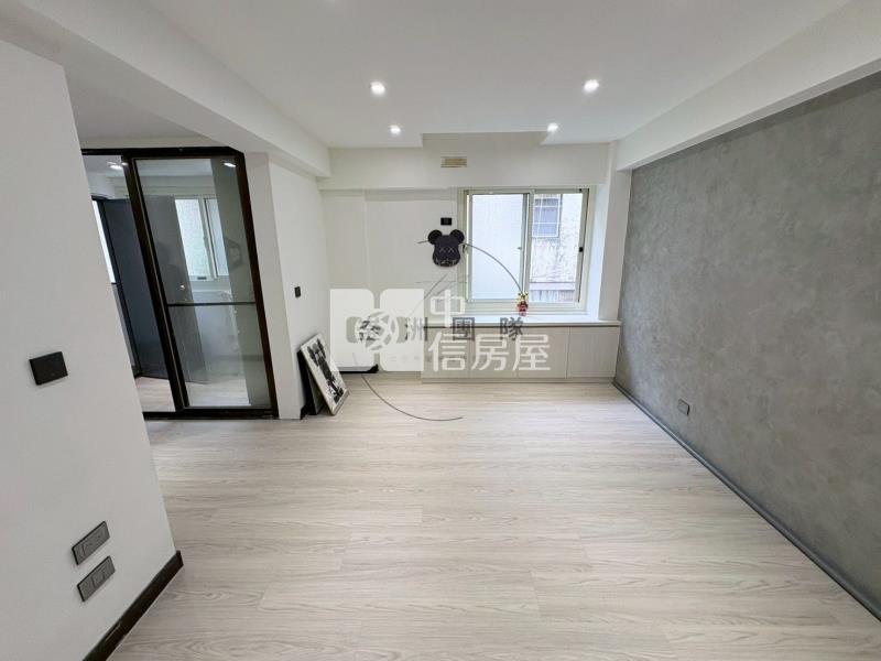 霄裡湖畔整新電梯套房房屋室內格局與周邊環境