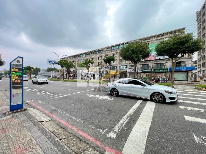 【星鑽】(專委)內壢家樂福賺錢金店面房屋室內格局與周邊環境