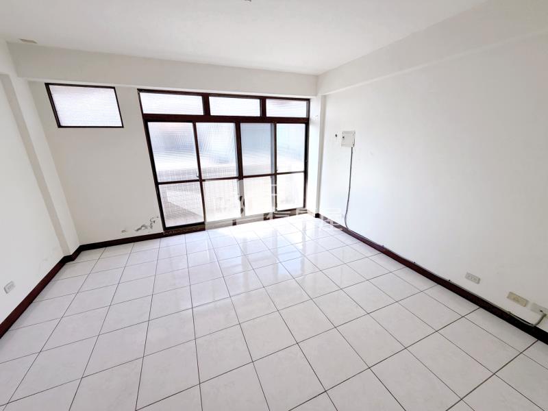 靜巷美透天房屋室內格局與周邊環境