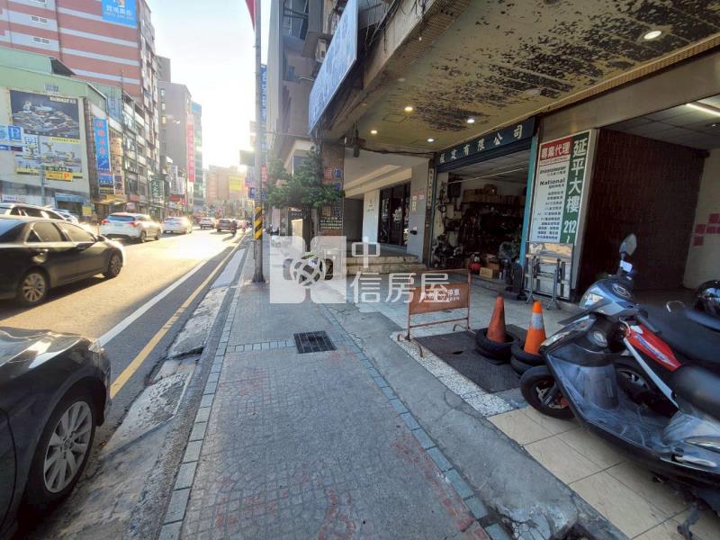 中壢近SOGO一樓店住套房-車位可另購房屋室內格局與周邊環境