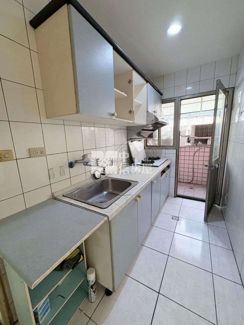 近楊梅國中低總價華廈3房房屋室內格局與周邊環境