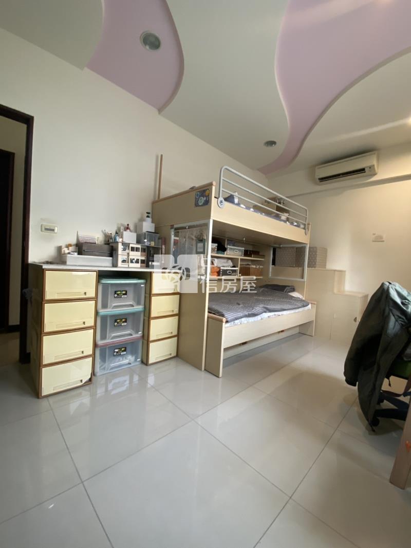 2K18龍潭區西班牙高第電梯別墅房屋室內格局與周邊環境