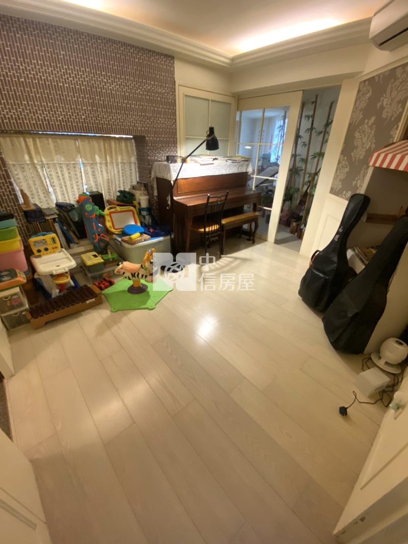 2K18龍潭區西班牙高第電梯別墅房屋室內格局與周邊環境