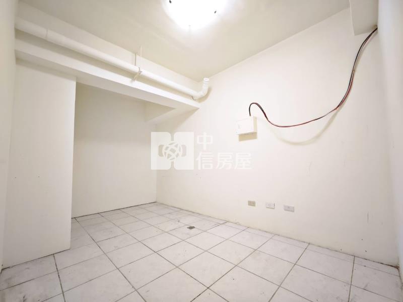 正南平路上樓店房屋室內格局與周邊環境