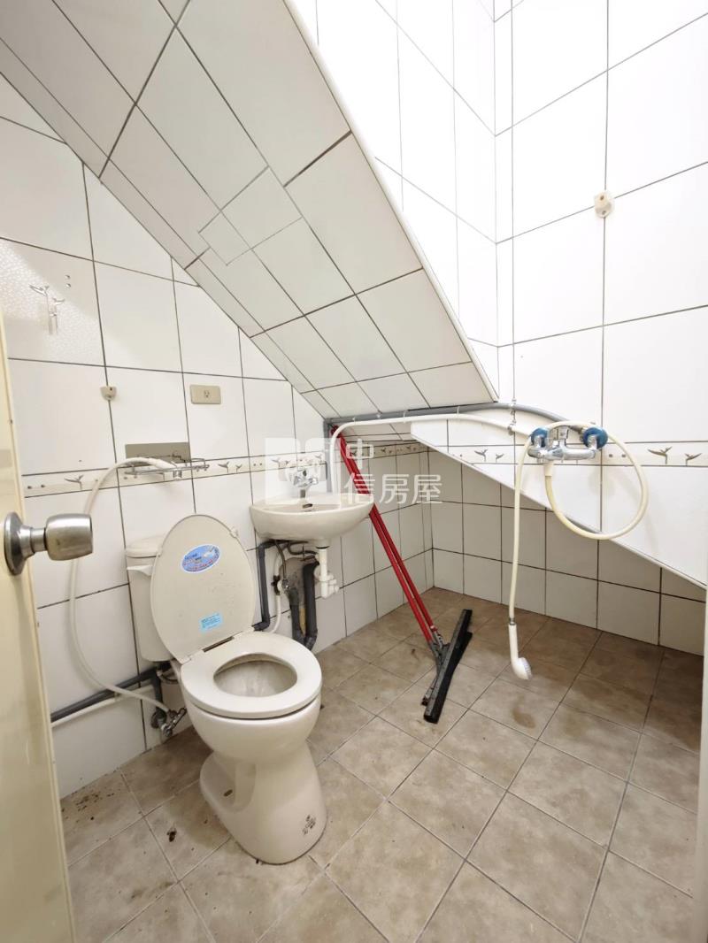 正南平路上樓店房屋室內格局與周邊環境