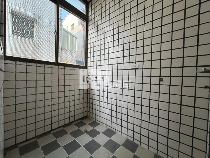 斗六三學區角間全新整理三房房屋室內格局與周邊環境