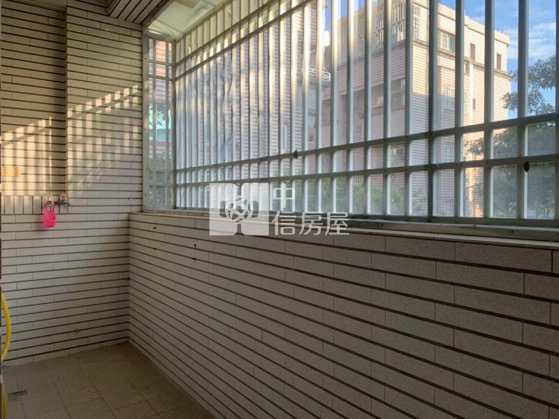 近安南醫院大地坪三角窗店住合一房屋室內格局與周邊環境