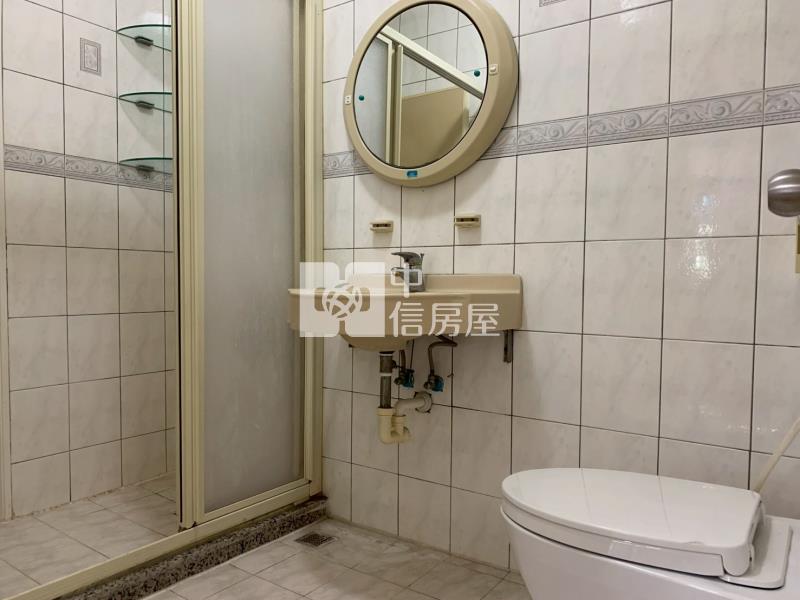 近安南醫院大地坪三角窗店住合一房屋室內格局與周邊環境