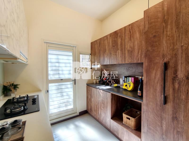 鼎川優閣中國醫BOT三房平車房屋室內格局與周邊環境