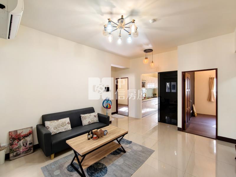 鼎川優閣中國醫BOT三房平車房屋室內格局與周邊環境