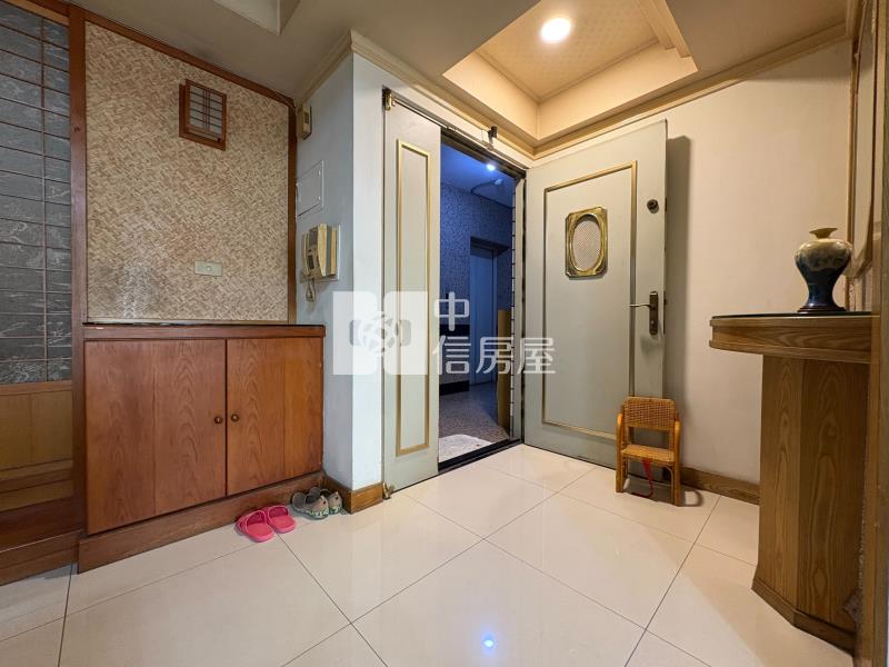 復旦中學稀有釋出羅曼蒂優質四房平車房屋室內格局與周邊環境