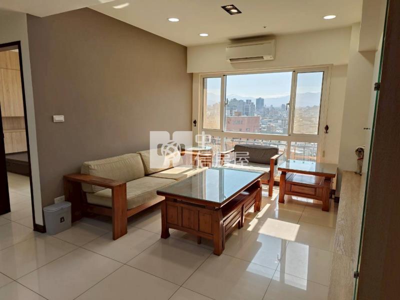 中壢運動中心法國之星三房車房屋室內格局與周邊環境