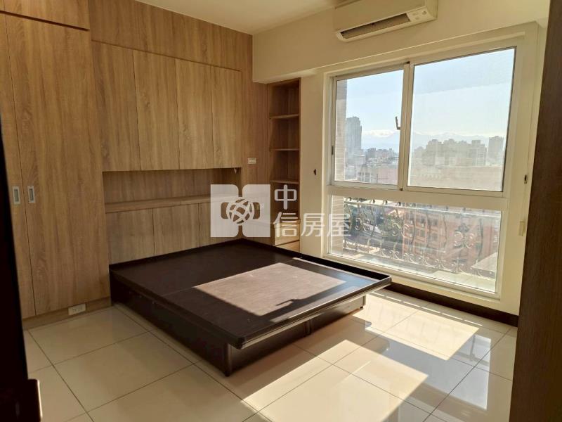 中壢運動中心法國之星三房車房屋室內格局與周邊環境