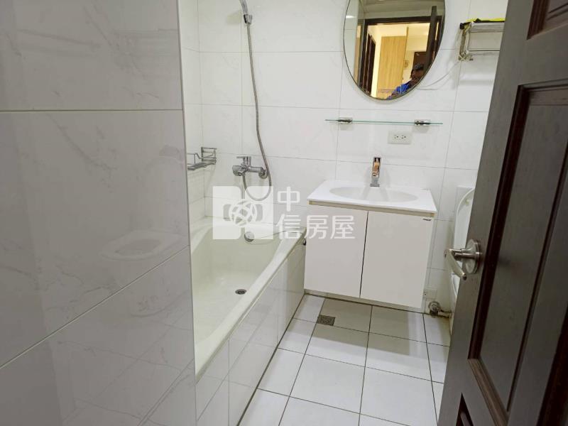 中壢運動中心法國之星三房車房屋室內格局與周邊環境