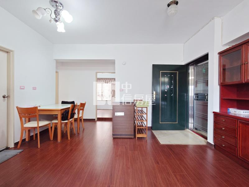 頂好文心高樓四房美廈房屋室內格局與周邊環境