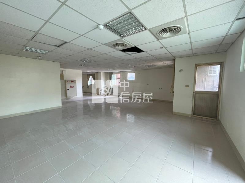 [首璽團隊]特力屋大面寬店面房屋室內格局與周邊環境