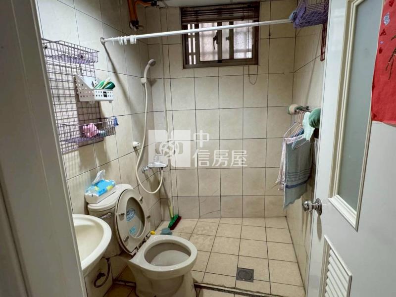 龍潭大同路邊間透天收租7套房房屋室內格局與周邊環境