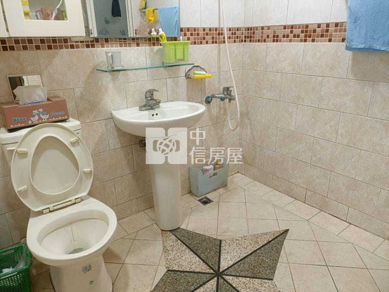 (文心大三元翡翠區)南區文心大三元樓中樓美五房+平車房屋室內格局與周邊環境