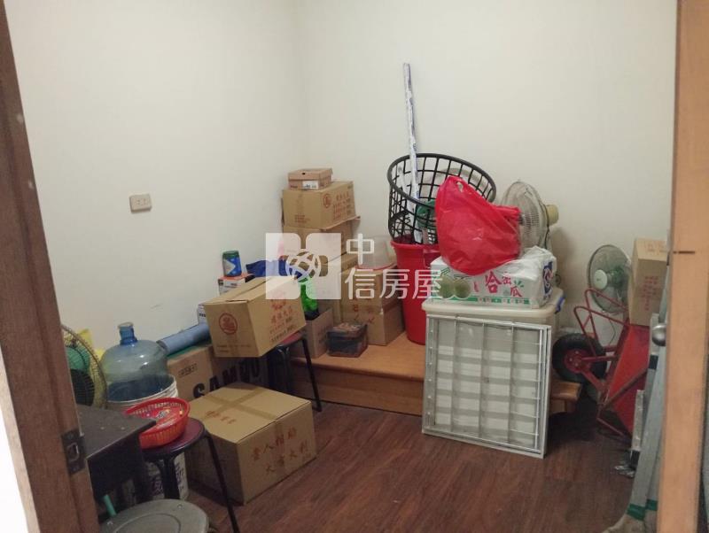 @決心出售.898萬@太平一江橋@店住合一@店面.公司行號.投資自用皆宜房屋室內格局與周邊環境