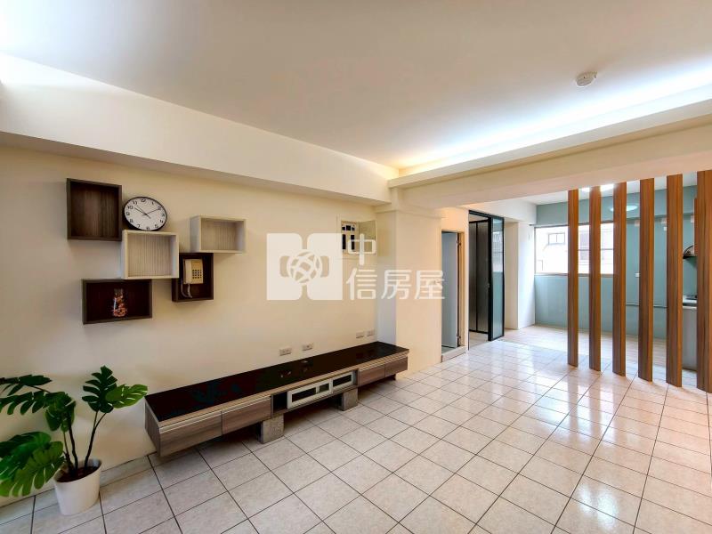 水湳經貿旁富宇新天地三房機上房屋室內格局與周邊環境