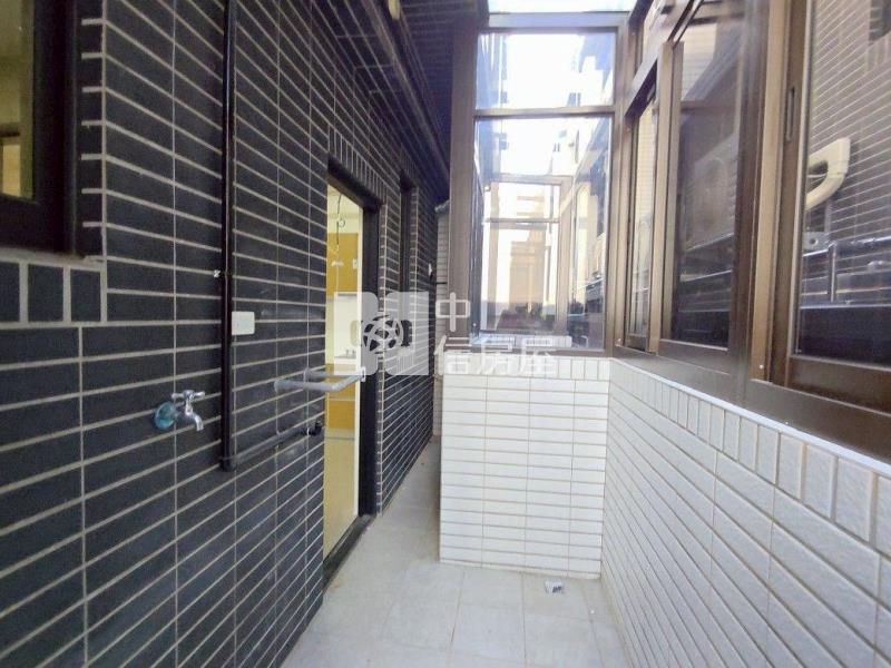 近楊梅交流道雙車位美別墅房屋室內格局與周邊環境